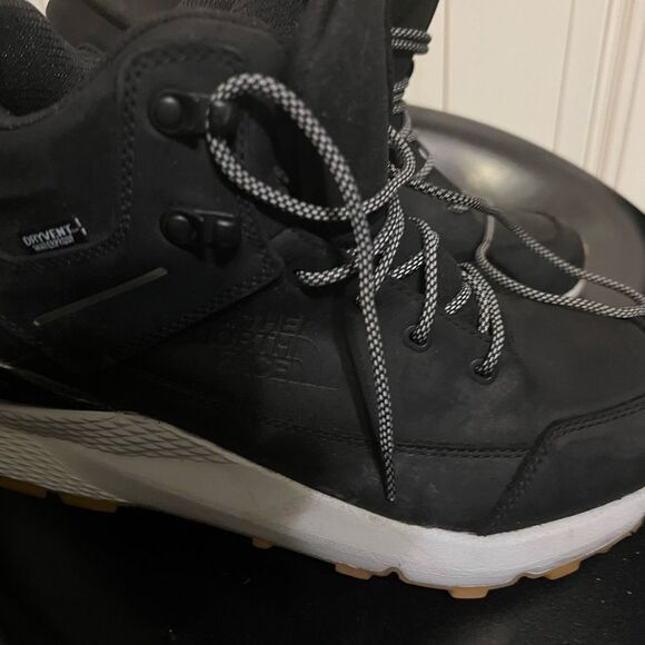 Men’s ThermoBall™ Lace Up Waterproof Boots
Sz 10 - Picture 2 of 14